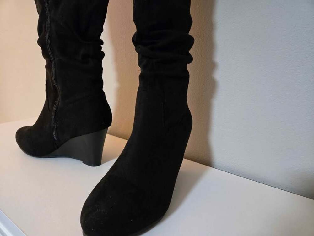 NEW!! Journee Collection Haze Wedge Calf/Knee High Boots - Women's Size 8.5 - Picture 3 of 8